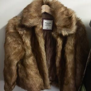 Abercrombie & finch faux fur collar jacket